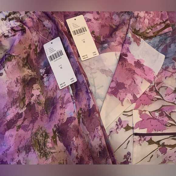 Matching Set-Silky Oversized Pajama Shirt & Pants Anthropologie In: Lavendar - Picture 5 of 7